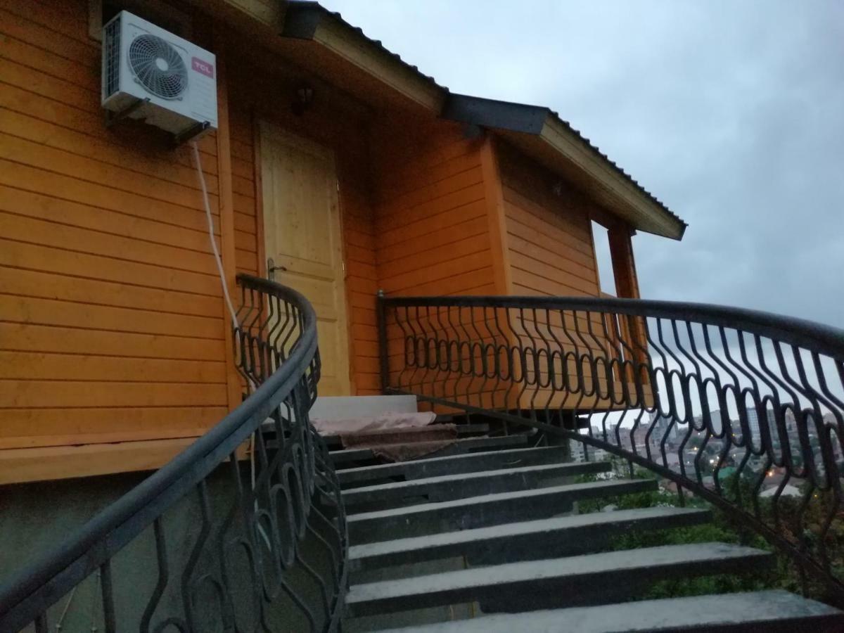 Деревянный Котеж The 1 С Выдом На Город Batumi Exterior photo